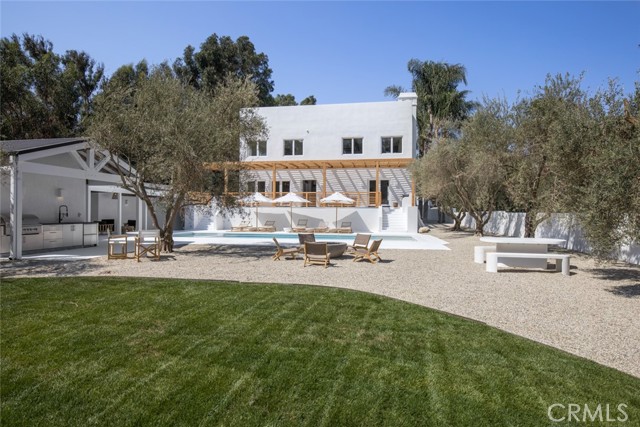 27405 Pacific Coast Highway, Malibu CA: https://media.crmls.org/medias/94922f47-7ea0-4920-8f6e-e4c61b66183a.jpg