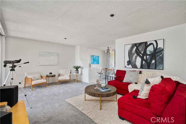 555 Esplanade, Redondo Beach, California 90277, 2 Bedrooms Bedrooms, ,2 BathroomsBathrooms,Residential,For Sale,Esplanade,SB25176397