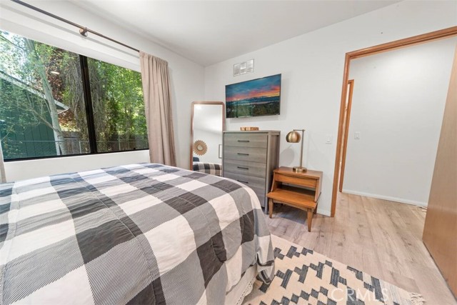 Detail Gallery Image 11 of 18 For 43151 Sheephorn Rd, Big Bear Lake,  CA 92315 - 3 Beds | 2 Baths