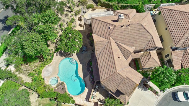 12 Coastal Oak Lane, Coto de Caza CA: https://media.crmls.org/medias/94938d8f-dd41-46f3-82e3-ff10a7c2a0db.jpg