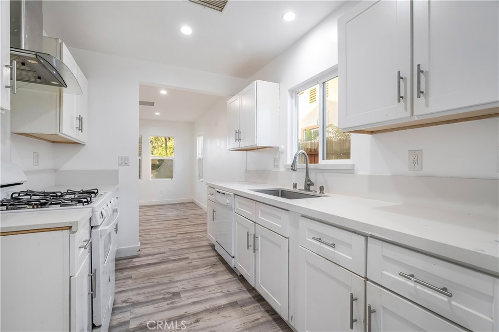 MLS #DW25237785 image #10