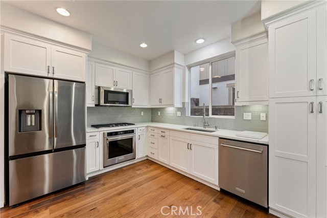 Detail Gallery Image 12 of 37 For 204 Windy, Tustin,  CA 92782 - 3 Beds | 2/1 Baths