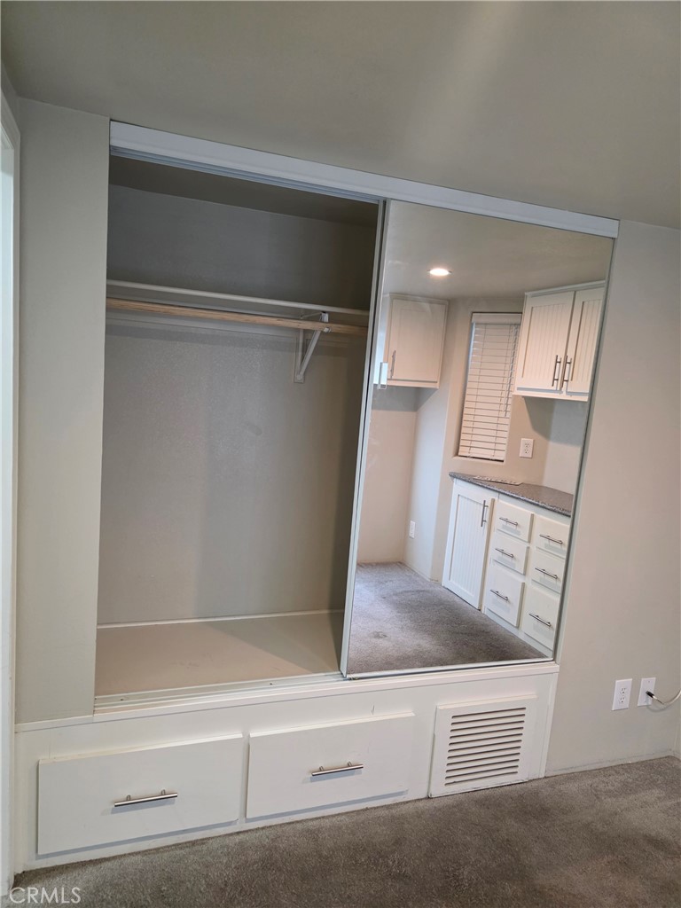 MLS #DW25182454 image #5