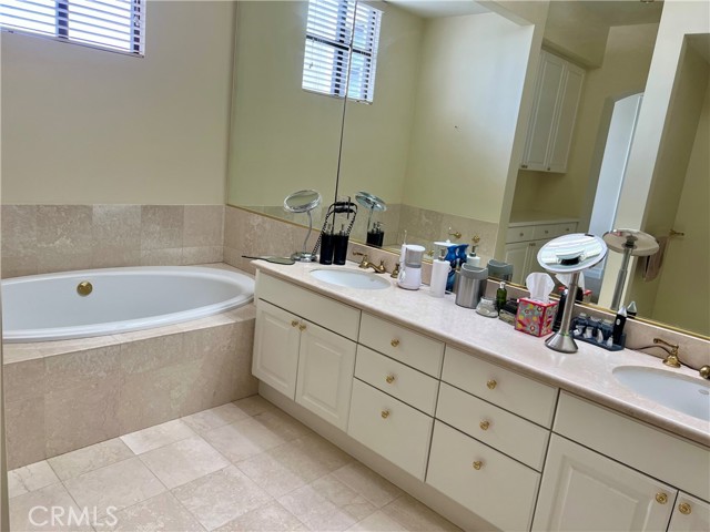 Drew Fenton | 11847 Gorham Avenue Los Angeles CA | MLS: 6884874