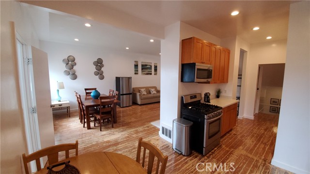 Detail Gallery Image 18 of 26 For 905 Ashbury, San Francisco,  CA 94117 - – Beds | – Baths