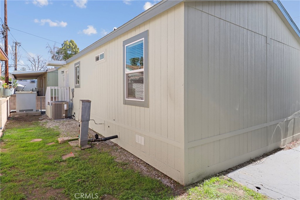 451 S Sellers Street 5