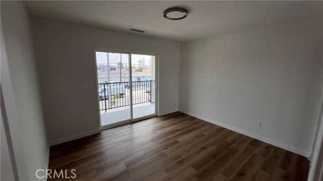 Detail Gallery Image 12 of 15 For 955 N Acacia Ave #B,  Compton,  CA 90220 - 3 Beds | 2/1 Baths