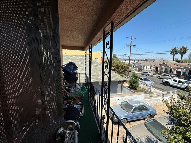 Detail Gallery Image 52 of 56 For 606 W 57th St, Los Angeles,  CA 90037 - 4 Beds | 2 Baths