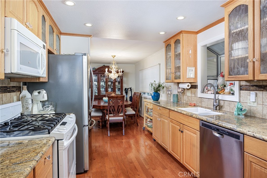 MLS #OC25245120 image #12