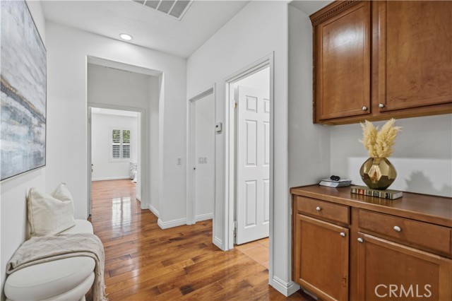 Image 36 of 60 For 2163 Summerset