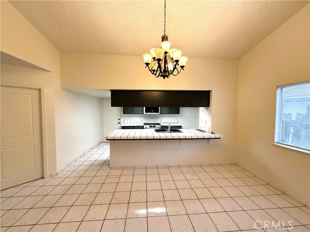 Detail Gallery Image 2 of 14 For 1708 Payne Dr, Arvin,  CA 93203 - 4 Beds | 2 Baths