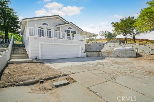 Detail Gallery Image 1 of 25 For 15372 Sandrock Dr, Lake Hughes,  CA 93532 - 3 Beds | 2 Baths