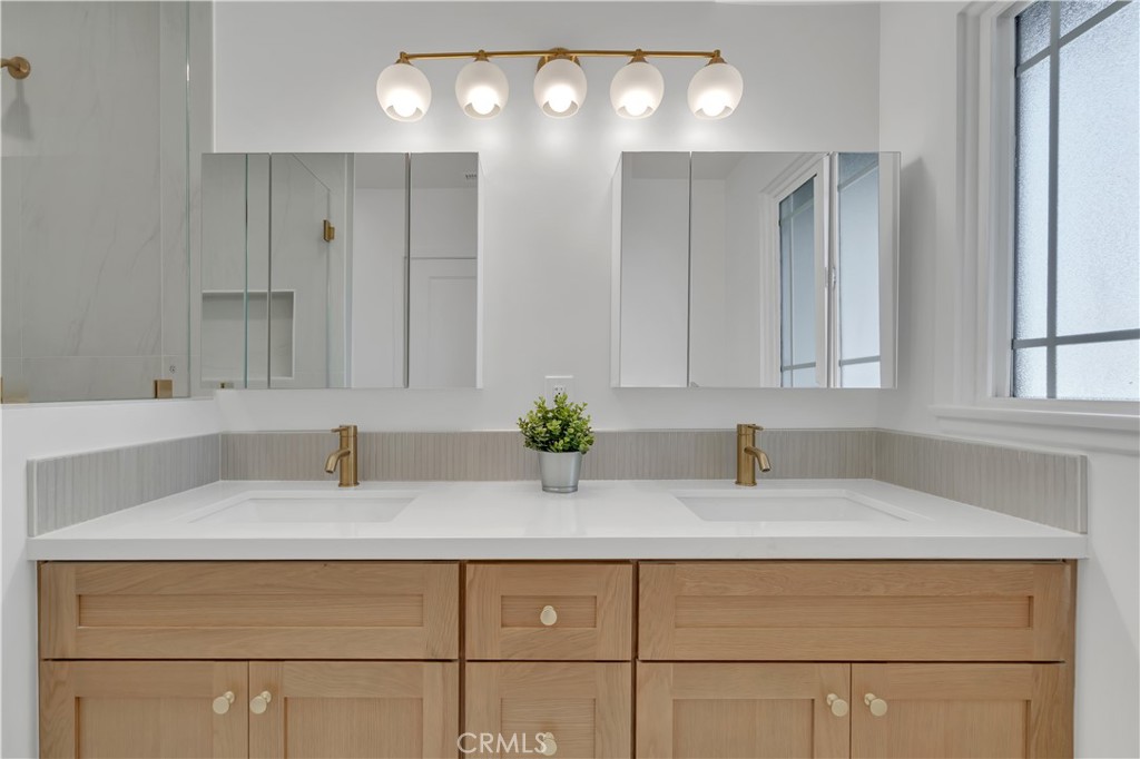 949Ba1C7 7F31 4B2A 81Be 5Eed92Be2571 10525 S 5Th Avenue, Inglewood, Ca 90303 &Lt;Span Style='BackgroundColor:transparent;Padding:0Px;'&Gt; &Lt;Small&Gt; &Lt;I&Gt; &Lt;/I&Gt; &Lt;/Small&Gt;&Lt;/Span&Gt;