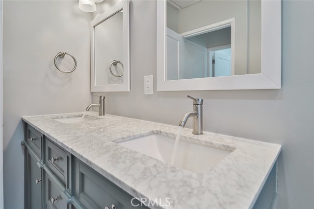 Detail Gallery Image 17 of 29 For 14434 Greenleaf, Sherman Oaks,  CA 91423 - 5 Beds | 3/2 Baths