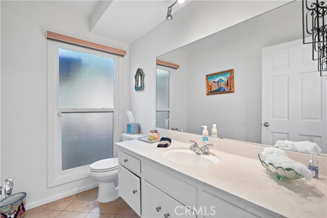 Detail Gallery Image 22 of 60 For 22628 Quinta Rd, Woodland Hills,  CA 91364 - 4 Beds | 2/1 Baths