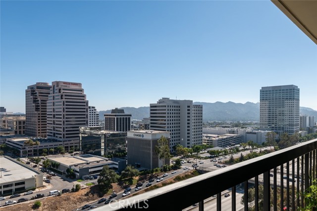 222 Monterey Road, Glendale CA: https://media.crmls.org/medias/949be847-4d1c-4fb7-8046-8e4f3cc0e000.jpg