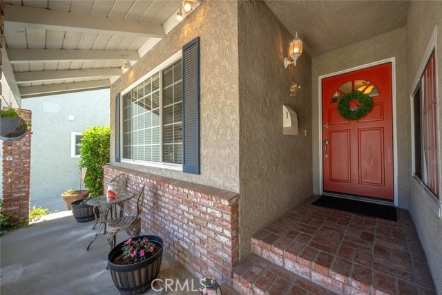 6786 Molokai Drive, Cypress CA: https://media.crmls.org/medias/949c2d4f-4954-4389-9b4c-6c6216033ccb.jpg