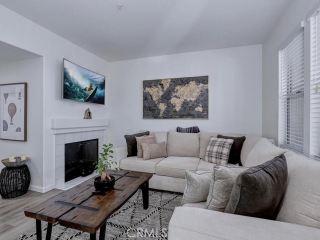 Detail Gallery Image 3 of 18 For 120 California Ct, Mission Viejo,  CA 92692 - 2 Beds | 2 Baths