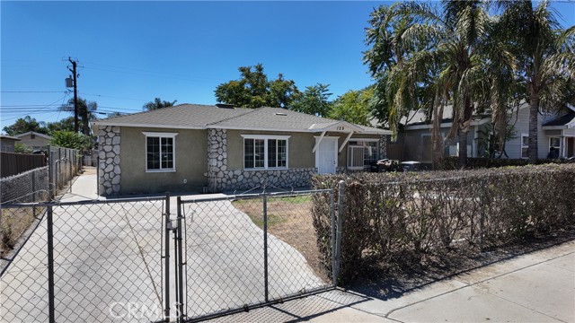 Detail Gallery Image 1 of 1 For 129 E 11th St., Perris,  CA 92570 - 3 Beds | 1 Baths