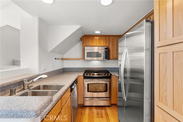 45 Drake Street, Newport Beach CA: https://media.crmls.org/medias/949fab36-8ff3-4f7c-be6f-774ee5784e8e.jpg