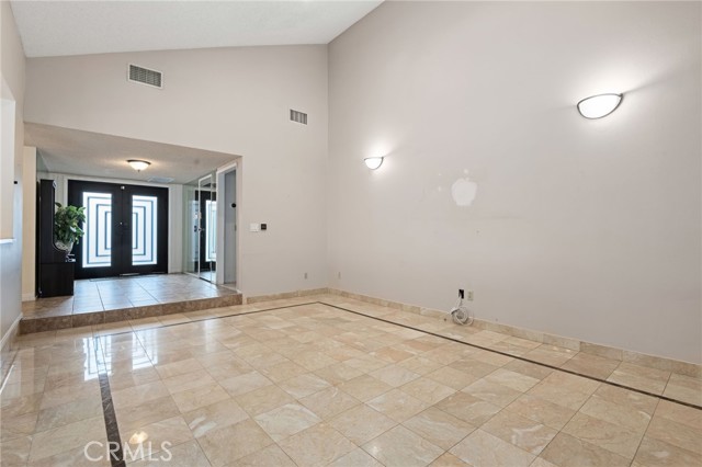 Detail Gallery Image 12 of 30 For 12601 Daryl, Granada Hills,  CA 91344 - 5 Beds | 3 Baths