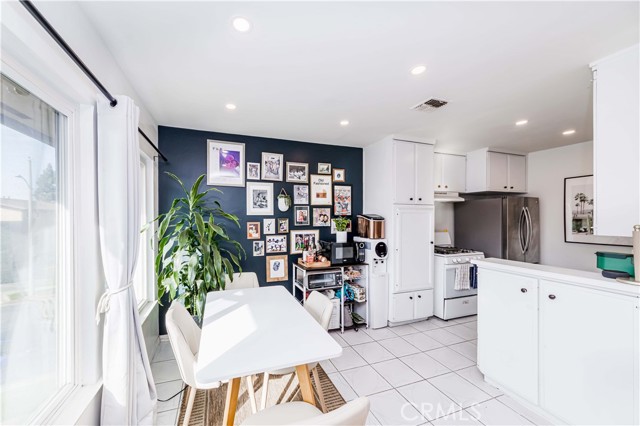 Detail Gallery Image 7 of 23 For 1850 W Greenleaf Ave #G,  Anaheim,  CA 92801 - 2 Beds | 1 Baths