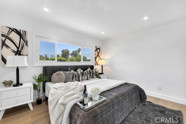 9500 Texhoma Avenue, Northridge CA: https://media.crmls.org/medias/94a05875-7410-4d97-9ac5-62b39987dc5f.jpg