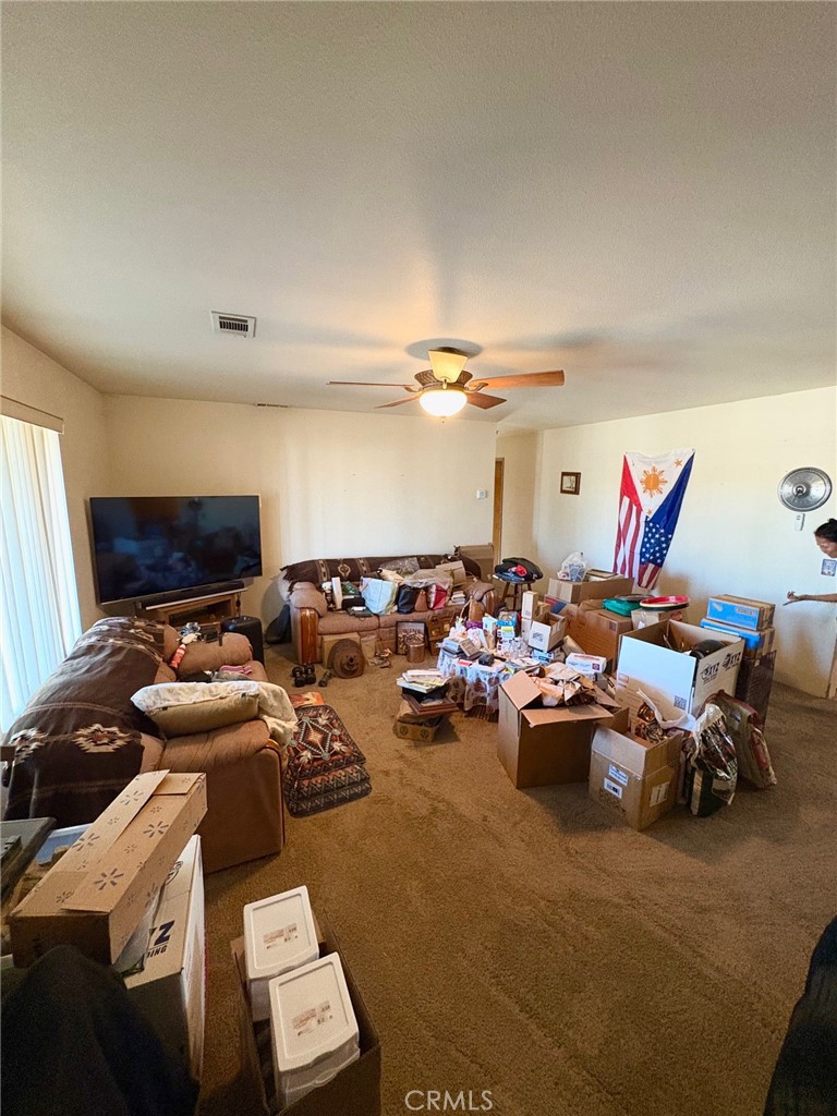 https://media.crmls.org/medias/94a06a43-1769-4272-b880-dd5843eb9d88.jpg?preset=X-Large