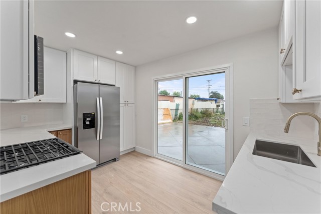 Detail Gallery Image 10 of 36 For 920 W Hollyvale St, Azusa,  CA 91702 - 2 Beds | 2 Baths