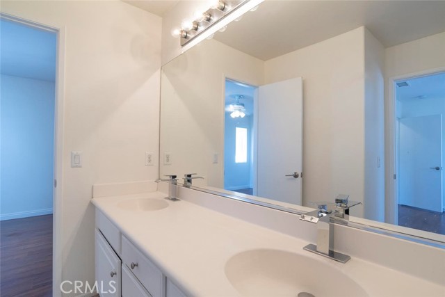 Detail Gallery Image 19 of 28 For 1574 River Wood Ct, Simi Valley,  CA 93063 - 3 Beds | 2/1 Baths