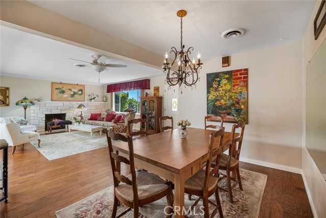 30802 Marilyn Drive, Laguna Beach CA: https://media.crmls.org/medias/94a0e7e6-7d8e-4653-beee-e7271ea23346.jpg