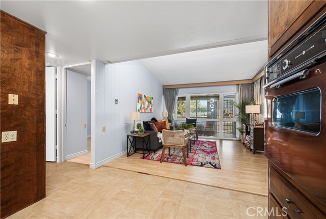 Detail Gallery Image 12 of 48 For 13660 El Dorado Dr 34d,  Seal Beach,  CA 90740 - 2 Beds | 1 Baths