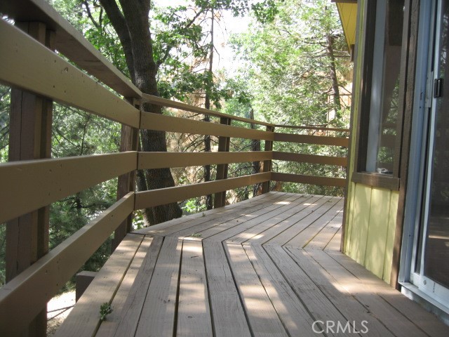 Detail Gallery Image 14 of 19 For 2756 Circle Dr, Running Springs,  CA 92382 - 2 Beds | 1/1 Baths