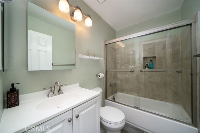 4109 Apricot Drive, Irvine CA: https://media.crmls.org/medias/94a1d632-56b3-4d8a-a29e-efe04ab438c4.jpg