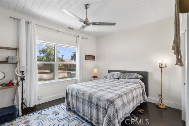 Detail Gallery Image 9 of 33 For 329 N Campus Ave, Upland,  CA 91786 - 3 Beds | 3 Baths