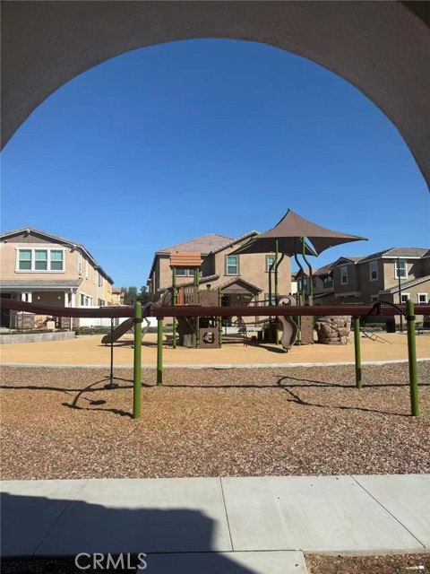 Detail Gallery Image 5 of 23 For 40718 Melrose Dr, Temecula,  CA 92591 - 4 Beds | 3 Baths