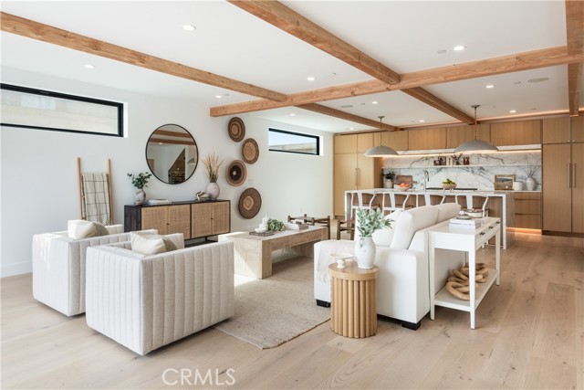 Detail Gallery Image 5 of 30 For 707 2nd St, Hermosa Beach,  CA 90254 - 4 Beds | 4/1 Baths