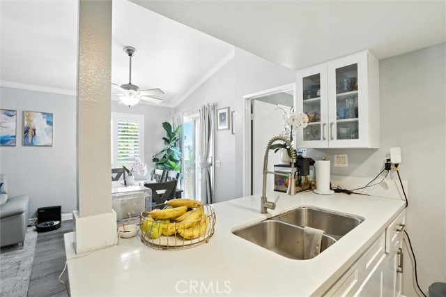 26212 La Real, Mission Viejo CA: https://media.crmls.org/medias/94a429eb-aae0-40cd-9b1b-f2577d3eec16.jpg