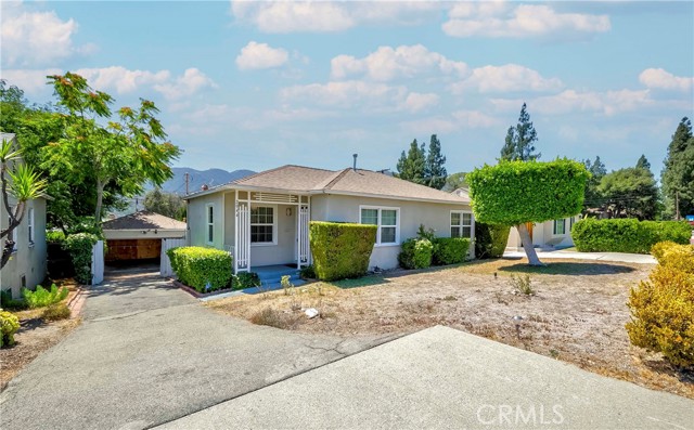 Detail Gallery Image 3 of 52 For 2944 Mayfield Ave, La Crescenta,  CA 91214 - 3 Beds | 2 Baths