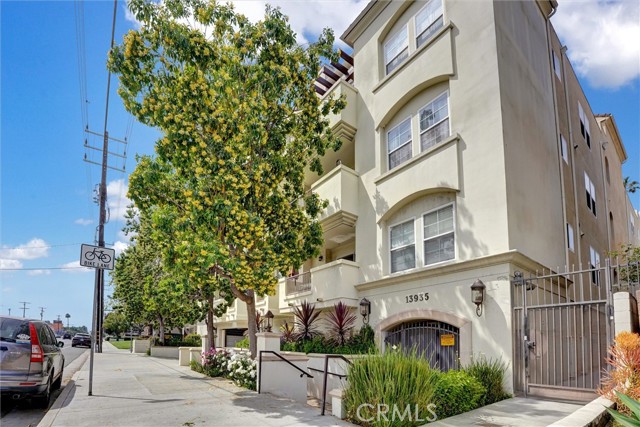 13935 Burbank, 105