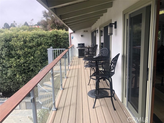 1108 Via Zumaya, Palos Verdes Estates, California 90274, 4 Bedrooms Bedrooms, ,2 BathroomsBathrooms,Residential,Sold,Via Zumaya,PV22158286