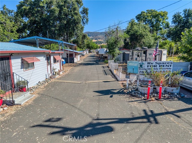 2630 Lakeshore Boulevard, Upper Lake CA: https://media.crmls.org/medias/94a5974a-b9bc-448d-ab27-6b53ed18e771.jpg