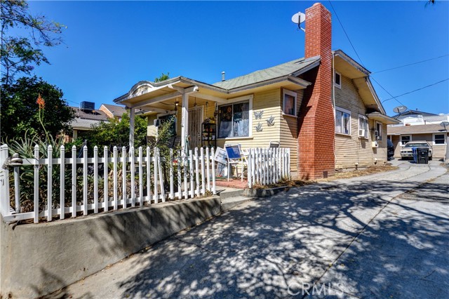 12509 Broadway