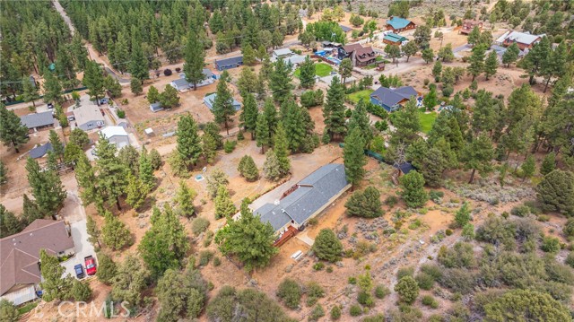 Detail Gallery Image 6 of 45 For 2196 Mariposa Ln, Big Bear City,  CA 92314 - 4 Beds | 2/1 Baths