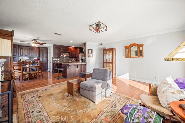 Detail Gallery Image 4 of 25 For 9151 Heather, Rancho Cucamonga,  CA 91701 - 4 Beds | 2 Baths