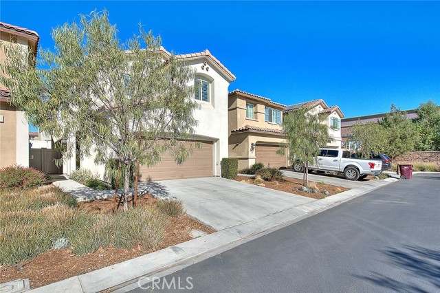 Detail Gallery Image 3 of 50 For 27480 Red Rock Rd, Moreno Valley,  CA 92555 - 3 Beds | 2/1 Baths