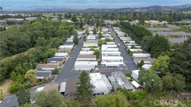 5250 Whispering Creek Drive, Santa Rosa CA: https://media.crmls.org/medias/94a69bdf-6195-4318-987a-7d57bbb76da7.jpg
