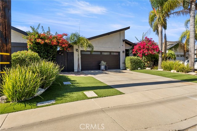 Detail Gallery Image 5 of 42 For 30749 Canwood St, Agoura Hills,  CA 91301 - 3 Beds | 2 Baths