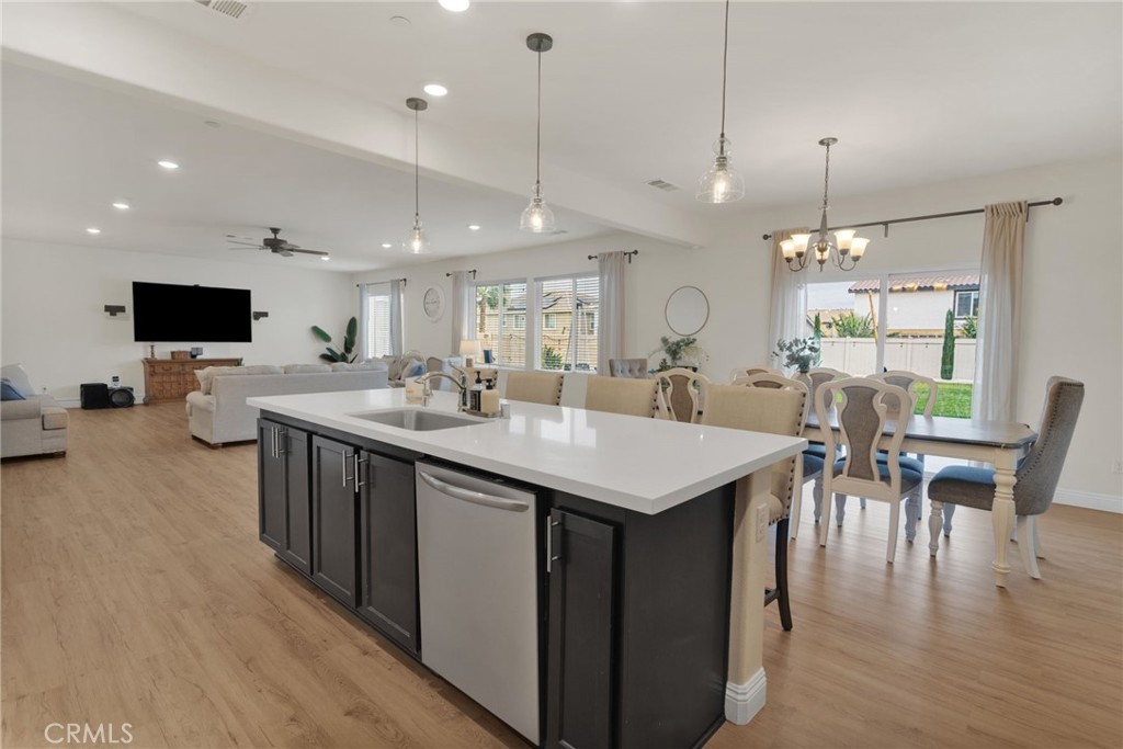 MLS #DW25261421 image #23