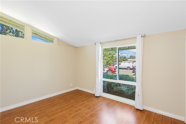 526 N Emerald Drive, Orange CA: https://media.crmls.org/medias/94a731d1-826b-40f5-ab77-e81cf124124f.jpg